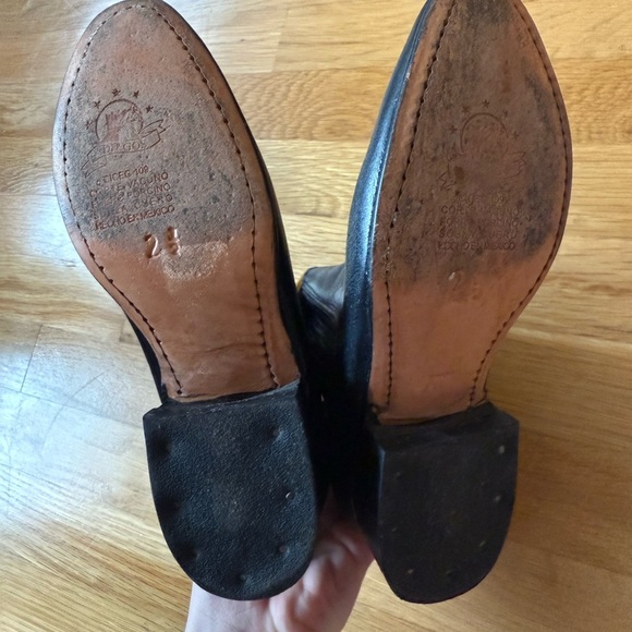 Diego's black leather pull-on ankle boots size 7 women's and 6 men - Picture 7 of 9